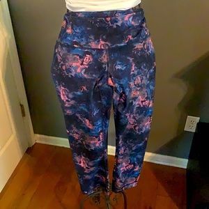 Lululemon leggings.